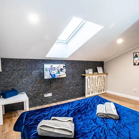 New Warszawa Parking Free