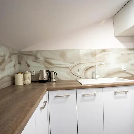 New Warszawa Parking Free