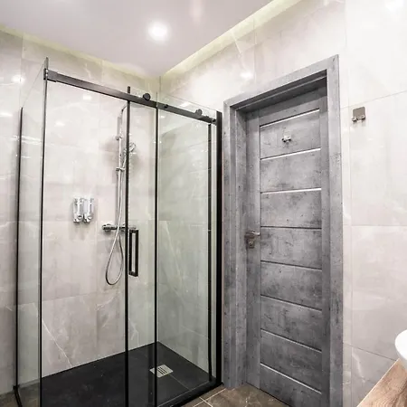 New Warszawa Parking Free Διαμέρισμα